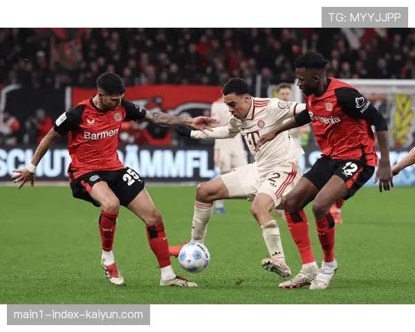 布伦特福德边卫缺阵：亨利希基伤停影响两侧攻防平衡